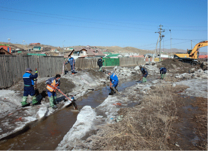 Хоёр нүхэн гарц, 16 байшин, 20 гэр, төмөр замын болон авто замын байгууламж шар усны үерт автжээ